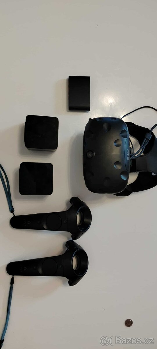 HTC Vive – kompletní VR set (vyměněný headstrap, vše funguje