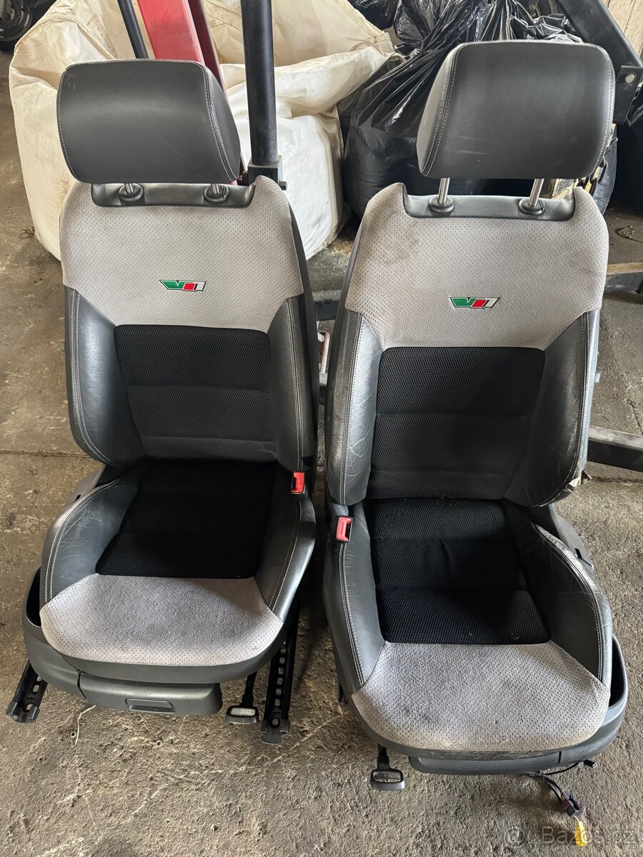 Přední sedačky Octavia 2 RS