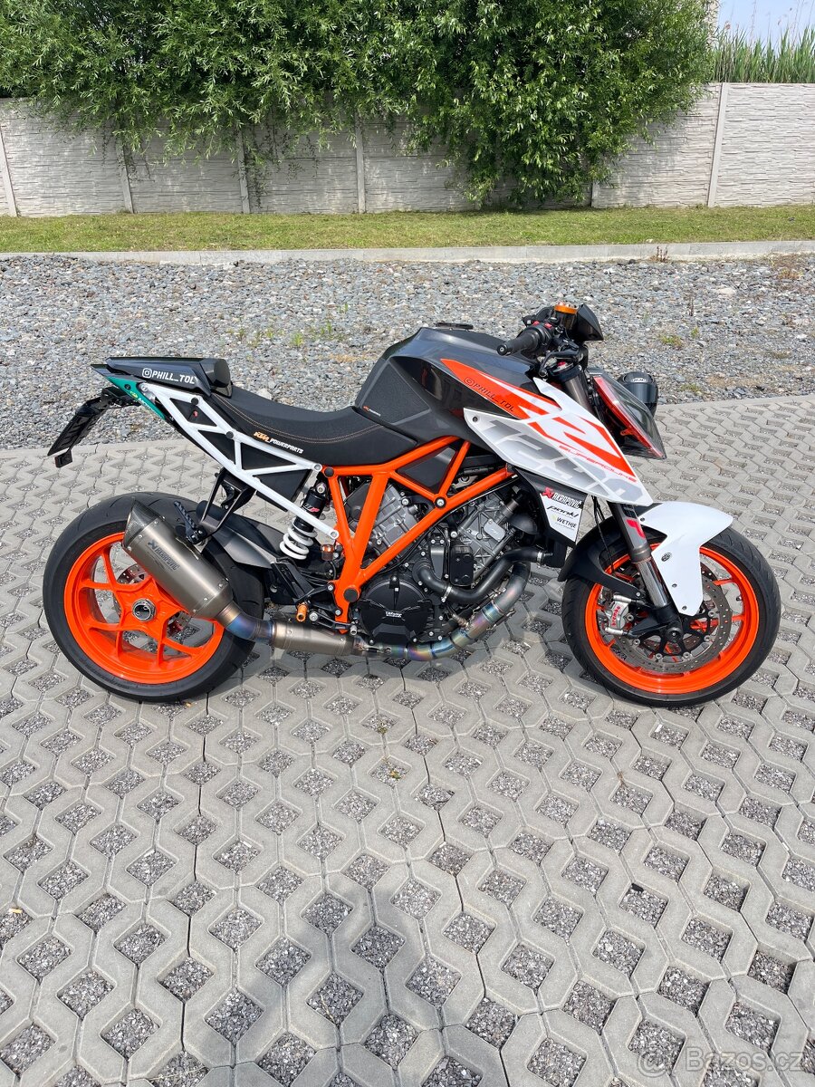 KTM 1290 super duke R