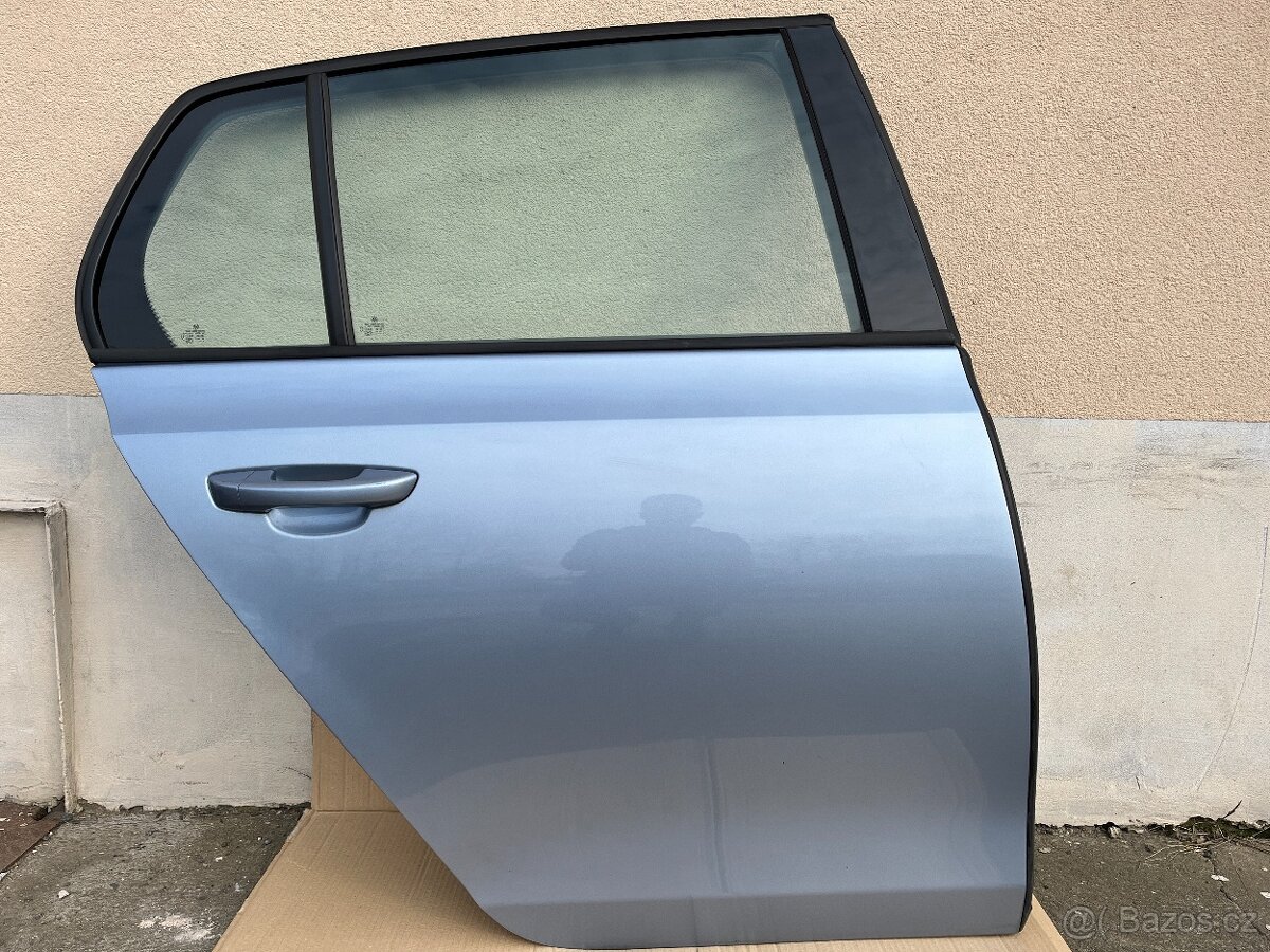 Dveře pravé zadní VW Golf VI Hatchback, kód barvy LA5Q