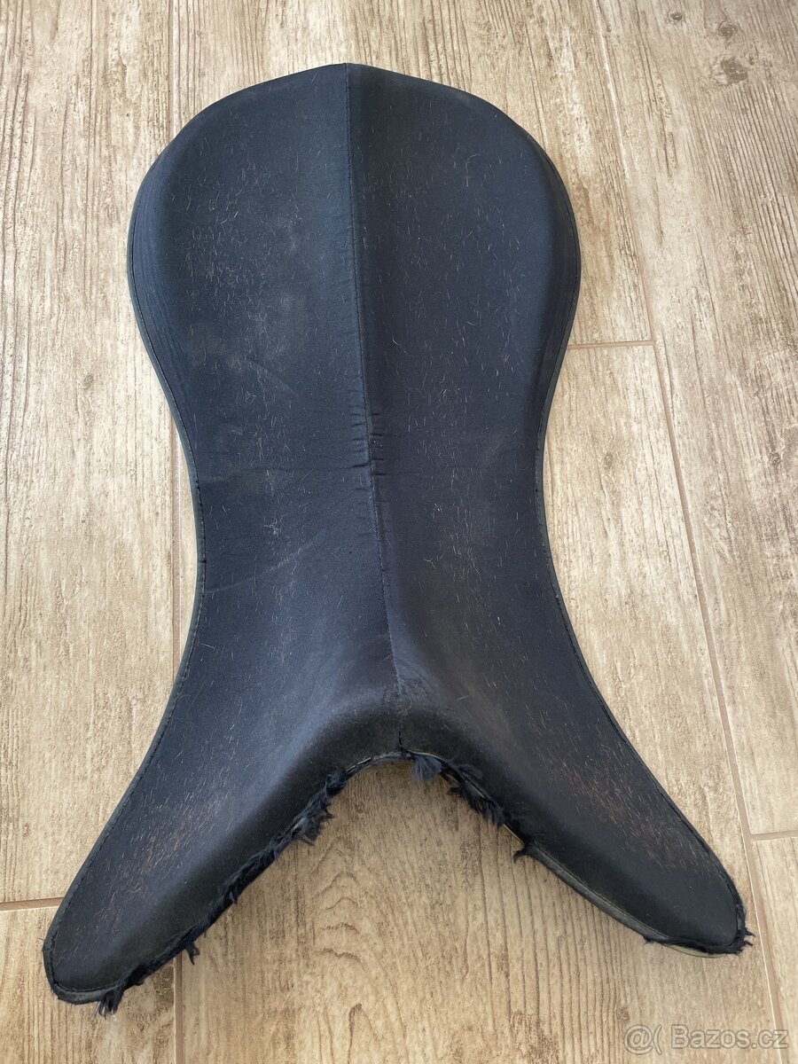 Predam gelovu podložku pod sedlo 20€