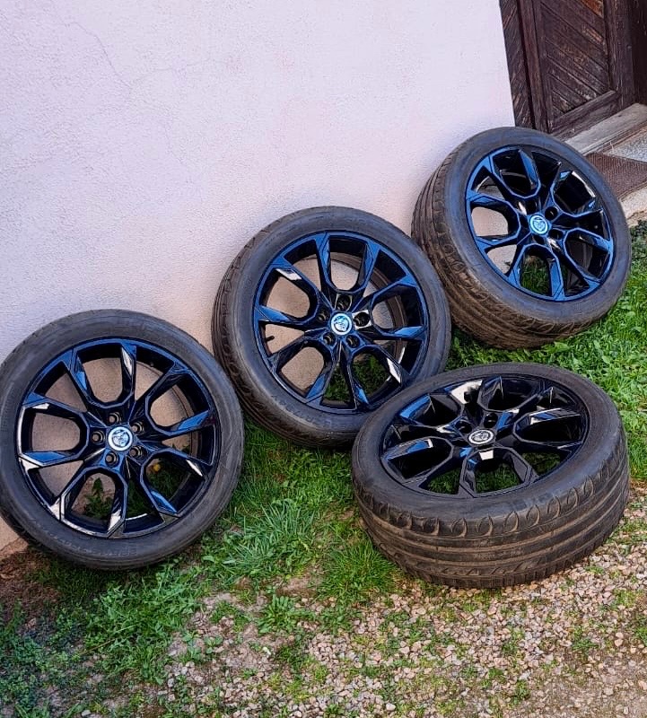 225/45 r17