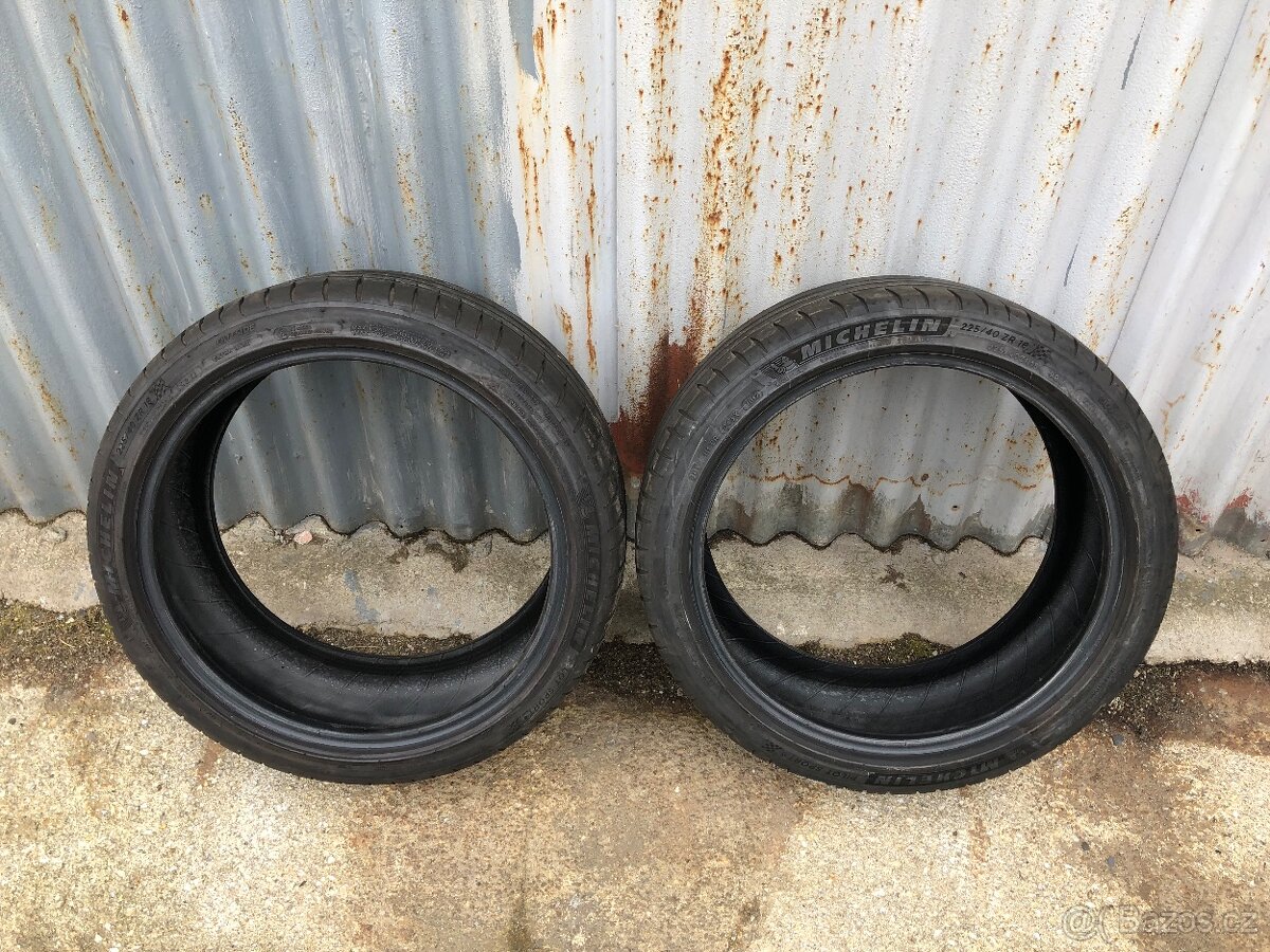 Letní pneu 225/40R18