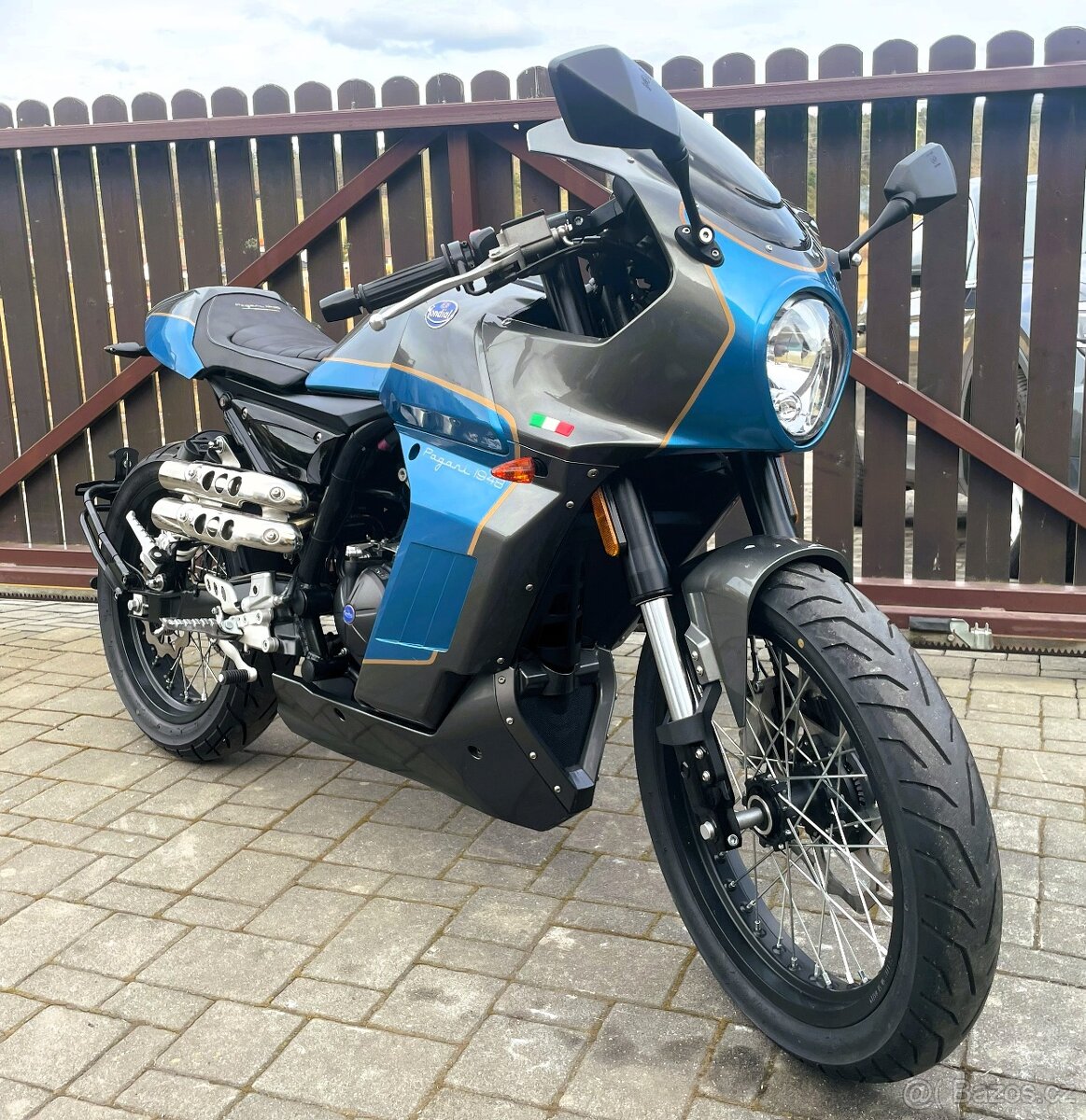 F.B. Mondial