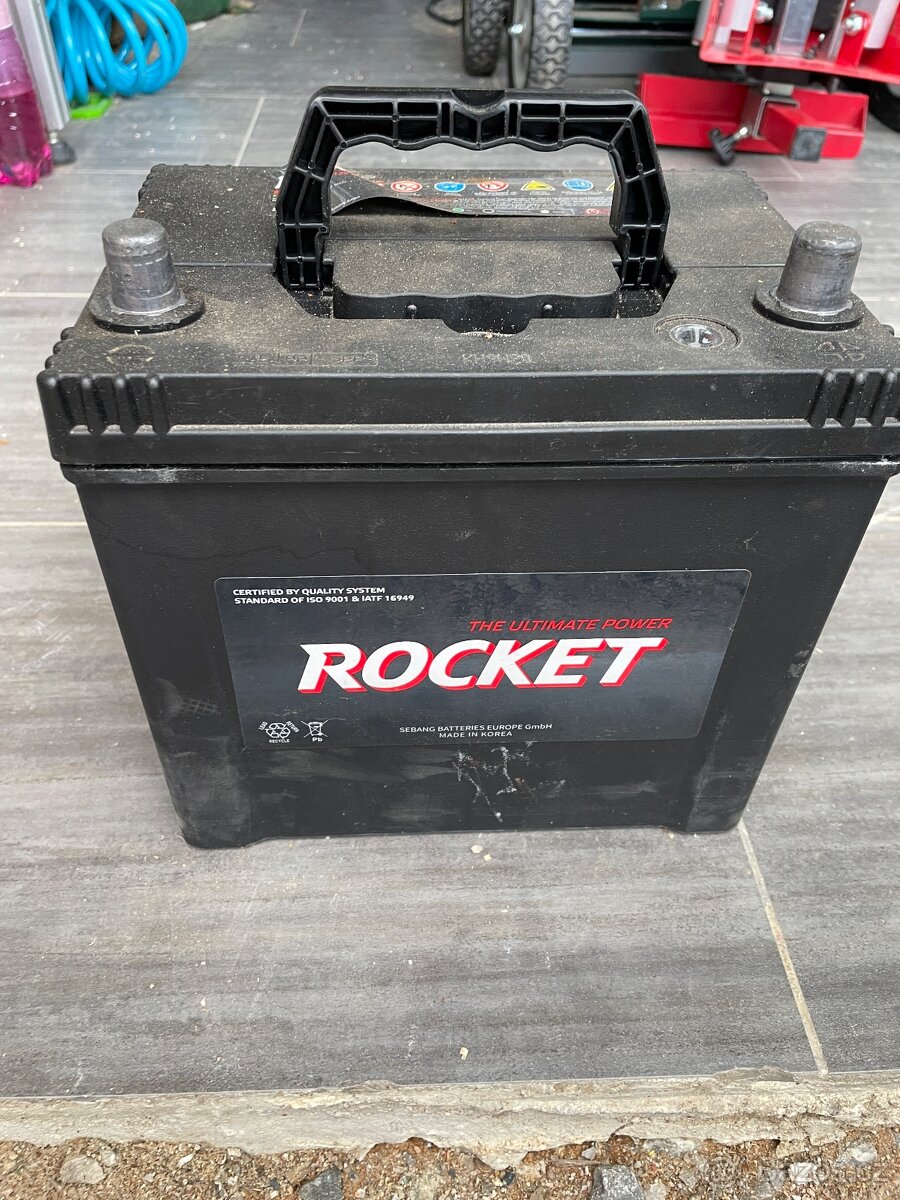 Autobaterie 12V 65AH