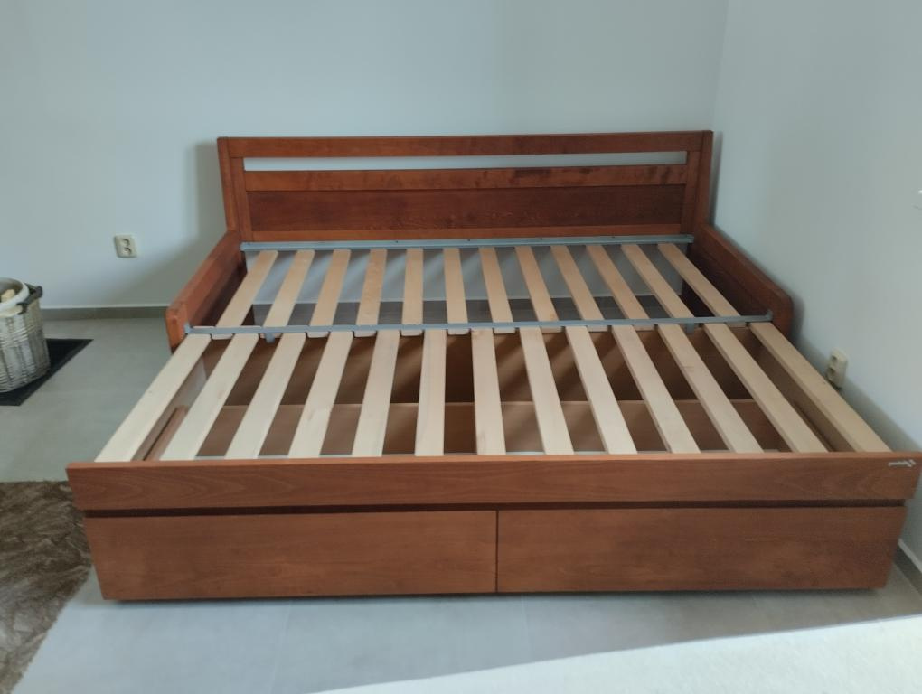 Rozkládácí postel z masivu