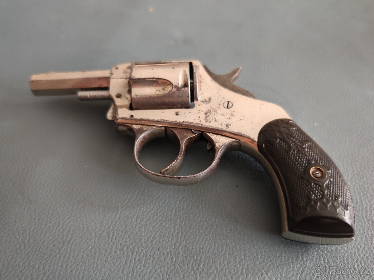 Historický revolver American Bull Dog cal.38 CF