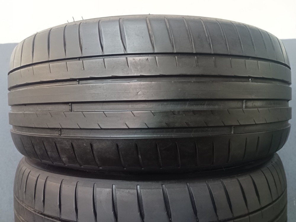 225/45 R19 MICHELIN (3020)