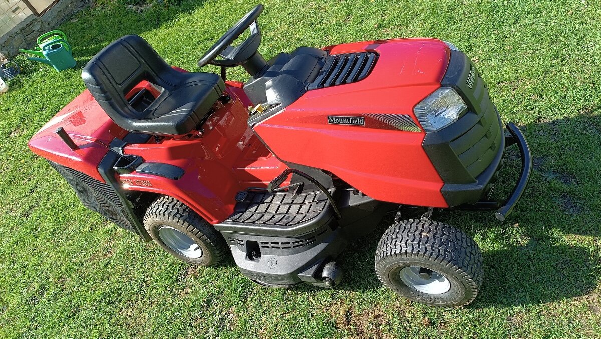 Zahradní traktor Mountfield MTF 1538H