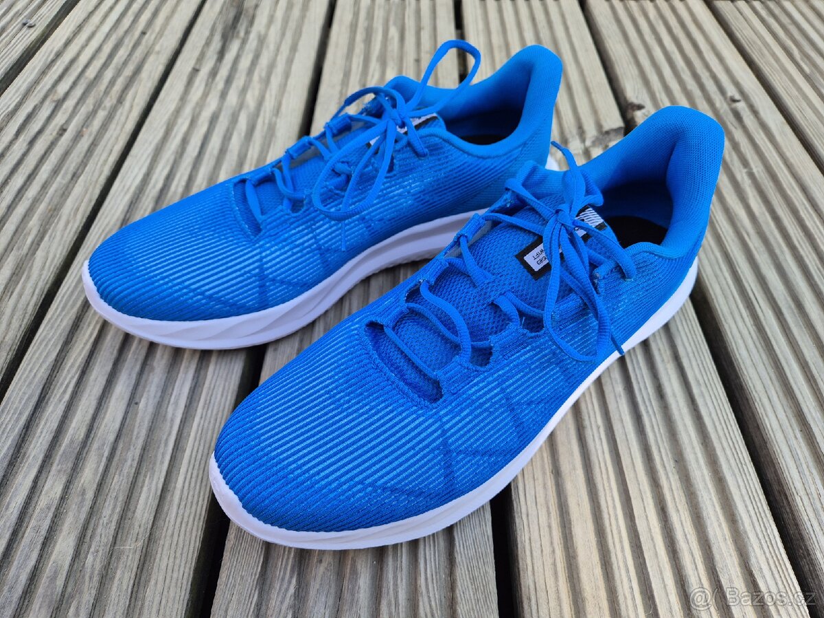 Nové boty Under Armour Charged Speed Swift, vel. 48,5