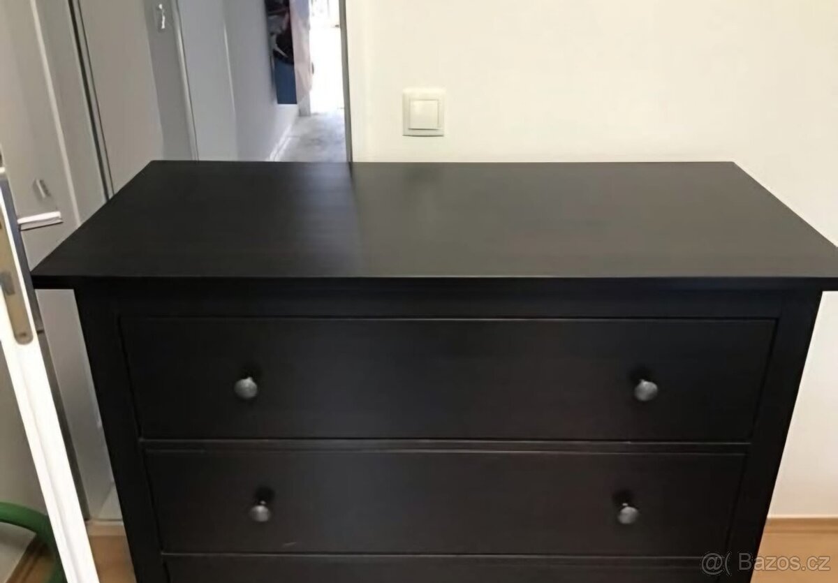 KOMODA IKEA HEMNES.........