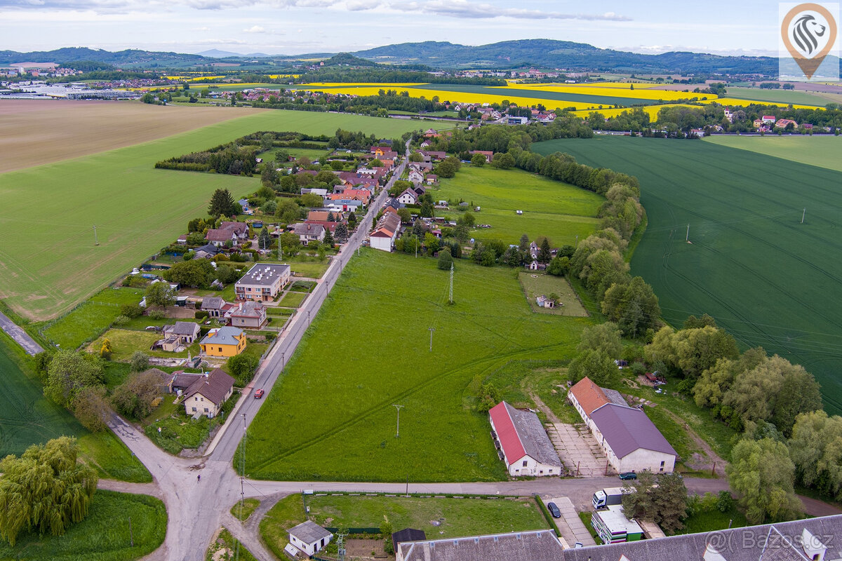 Prodej pozemku pro bydlení, 1025 m2, Jičín - Robousy