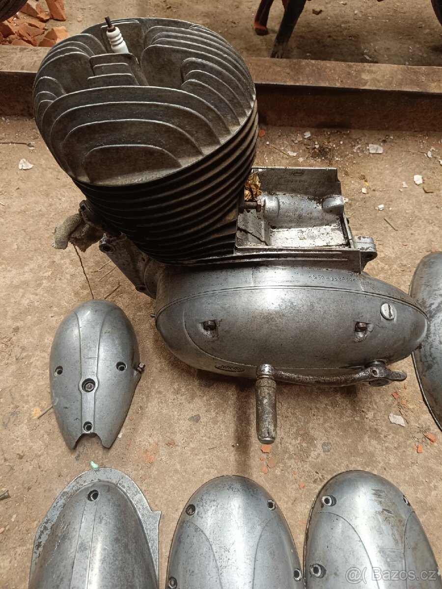 Díly Jawa 250