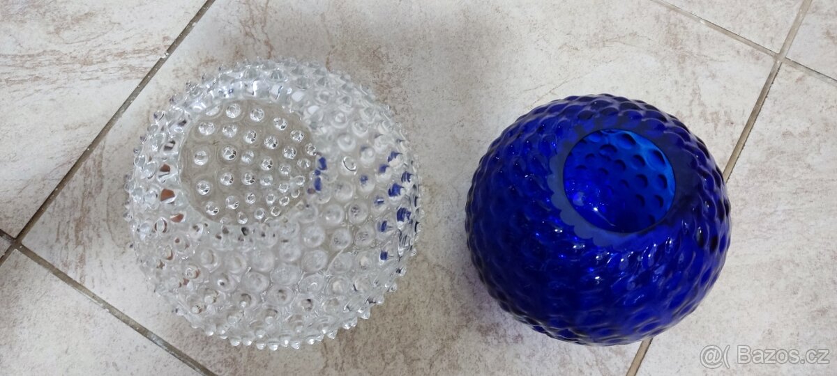 Váza Hobnail