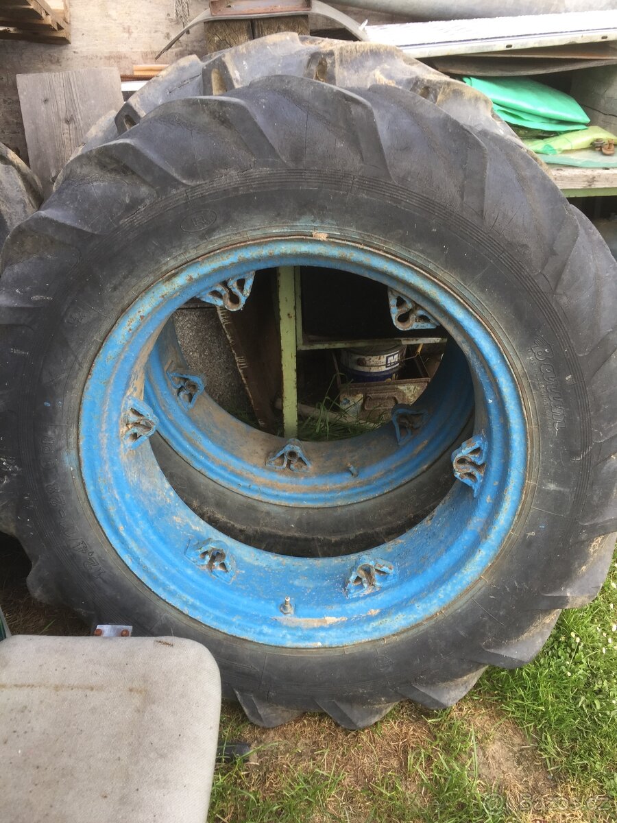 Kola Zetor 3011