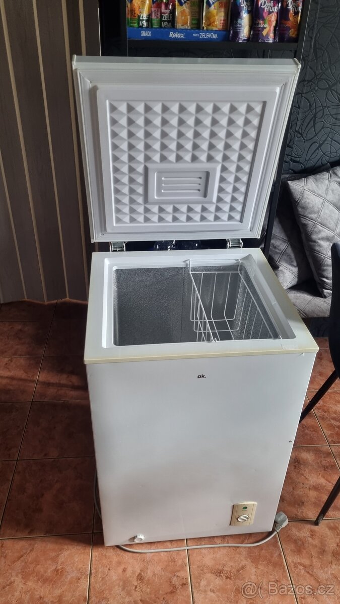 Mrazák pultový 100L