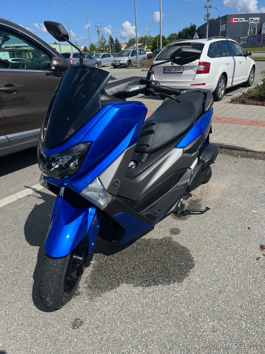 Yamaha NMAX 125 (2018) – 5600 km, TOP stav