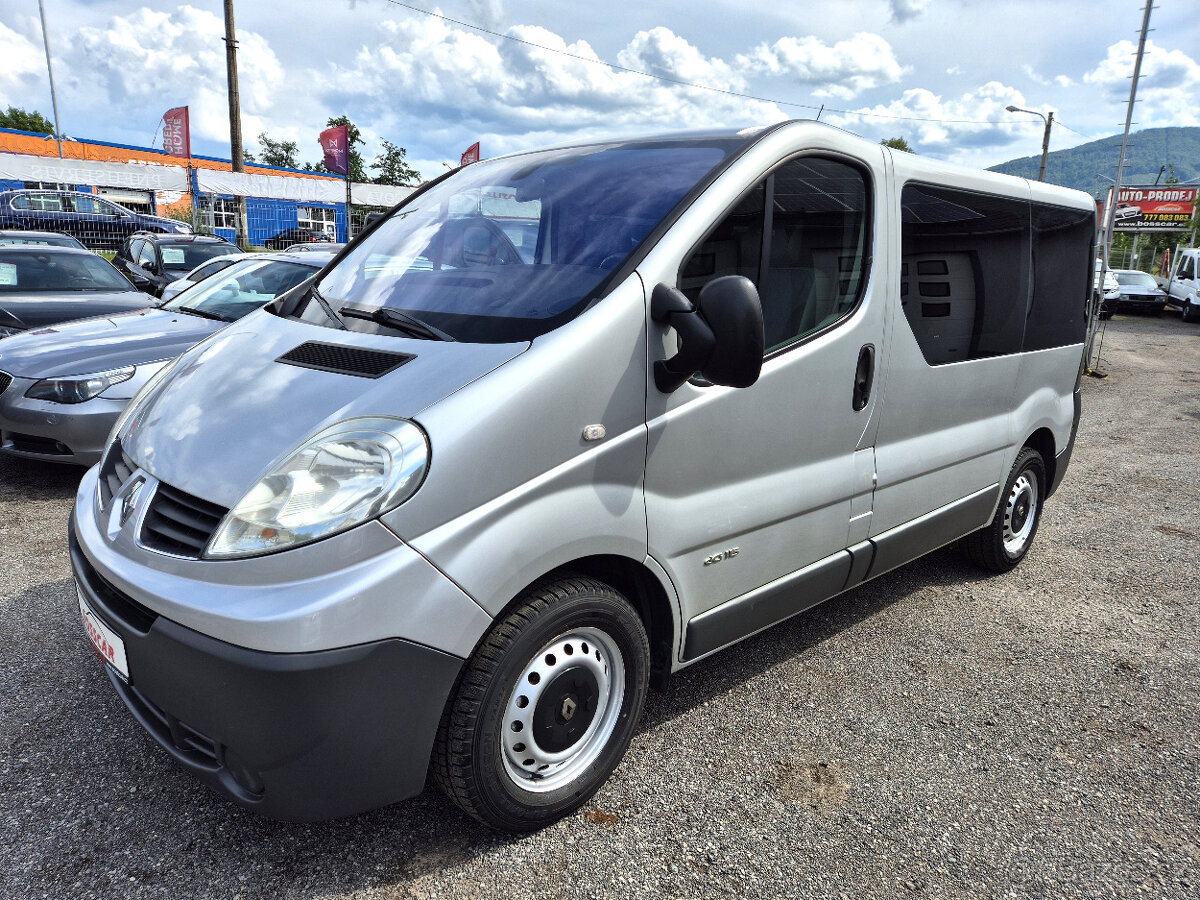 Renault Trafic 2,0 DCi 9.Míst 2x Klima+Topení 199.000Kč