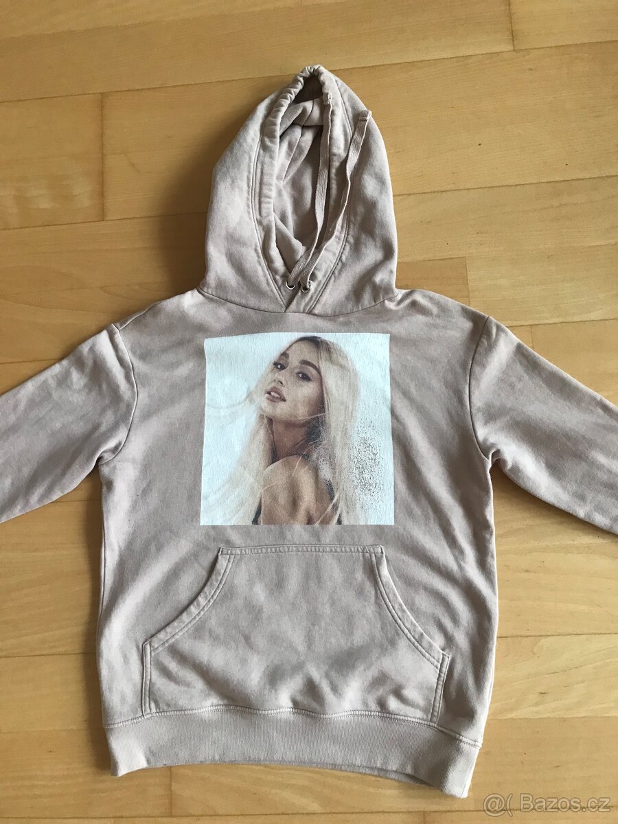 Mikina Ariana Grande