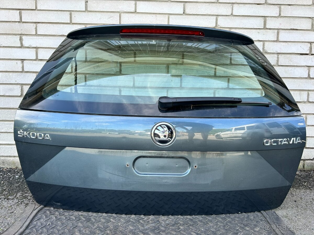 Páté dveře Škoda Octavia III kombi LF7Y