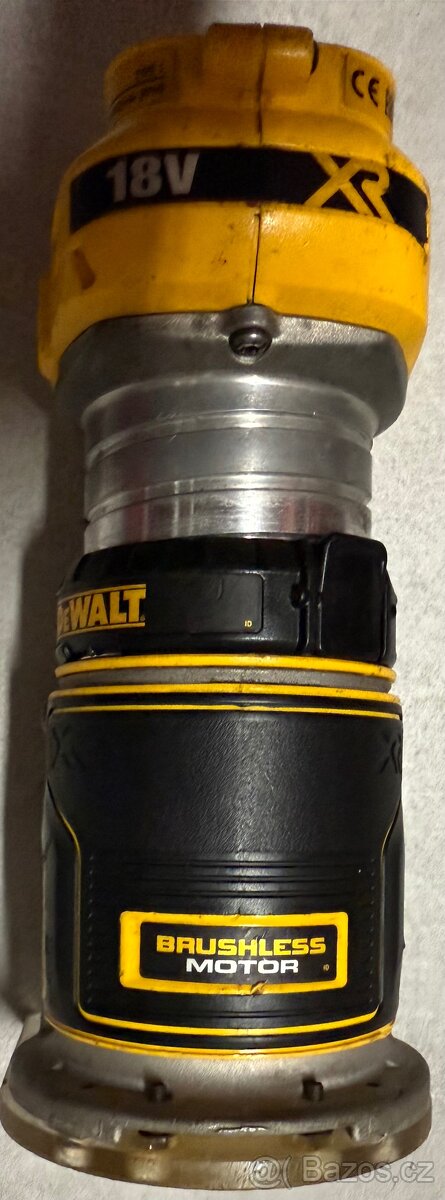 Dewalt aku ohranovaci freza DCW600