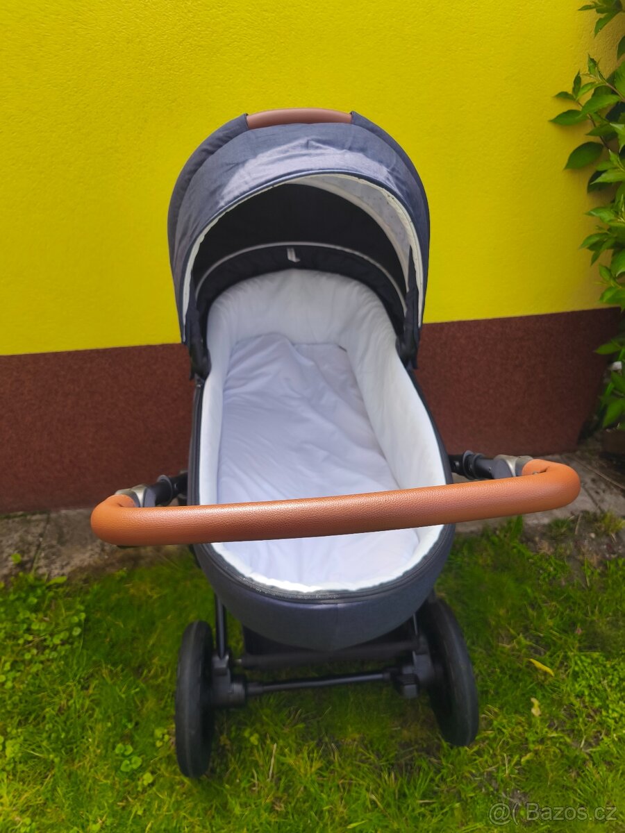 Prodám kočárek Kinderkraft trojkombinaci.