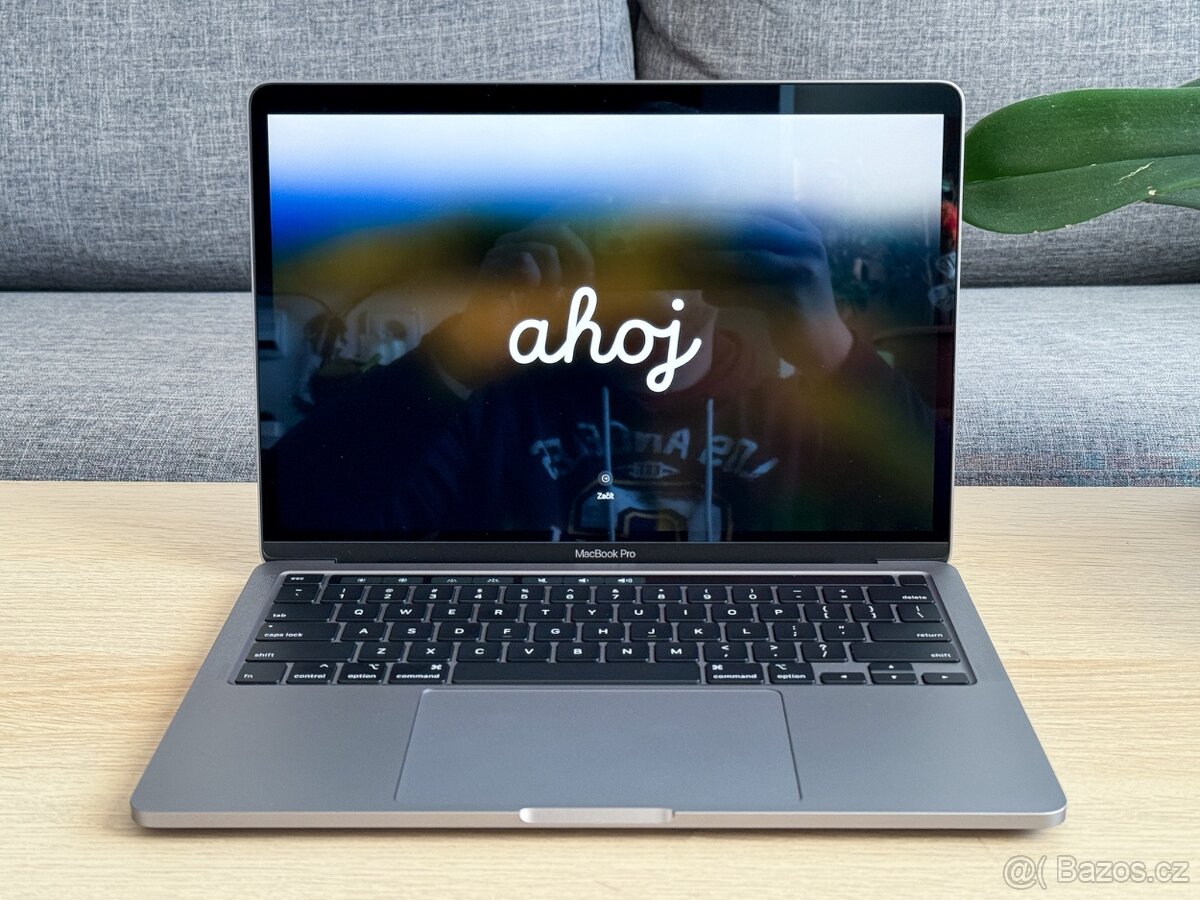 Apple MacBook Pro 13" (2020) 16GB/512GB - 100% STAV NOVÉHO