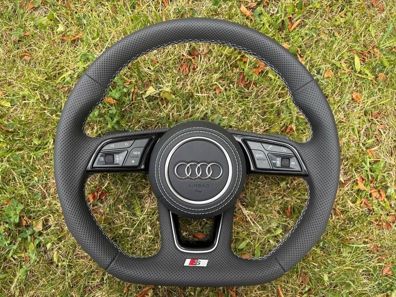 AUDI VOLANT ZKOSENY SPORTOVY + PADLA + AIRBAG