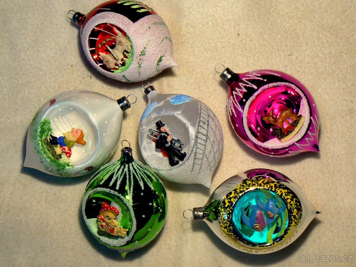 Retro vánoční ozdoby s vlepem figurek
