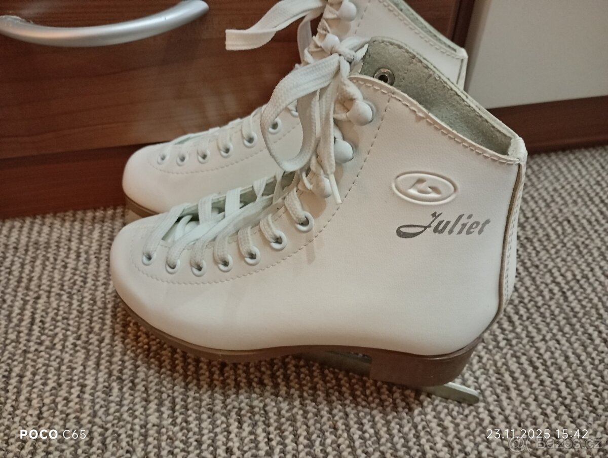 Dívčí lední brusle Botas Juliet velikost 33 stélka 21,5 cm