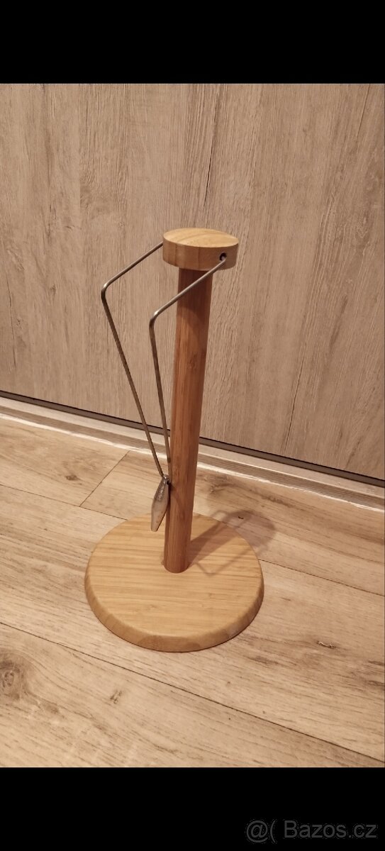 Stojan na kuchyňské utěrky