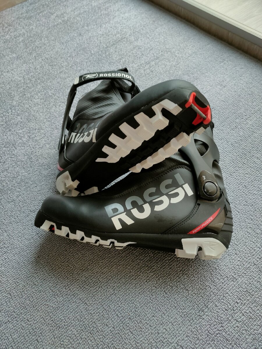 Zánovní běžecké boty Rossignol velikost 44