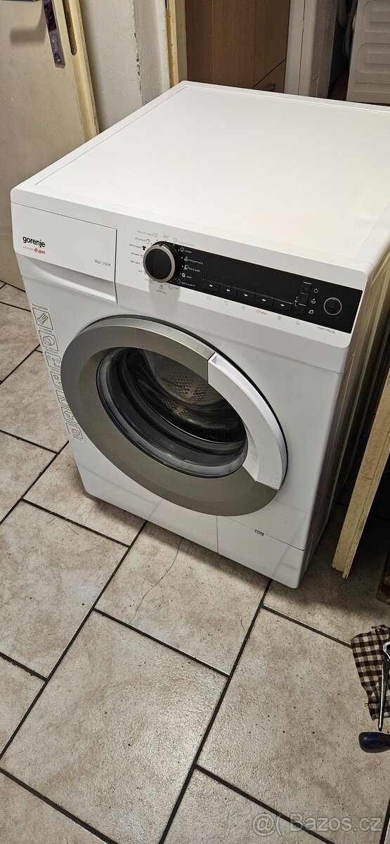 Pračka Gorenje W01E0N/LT na 8 kg prádla 1200 ot.