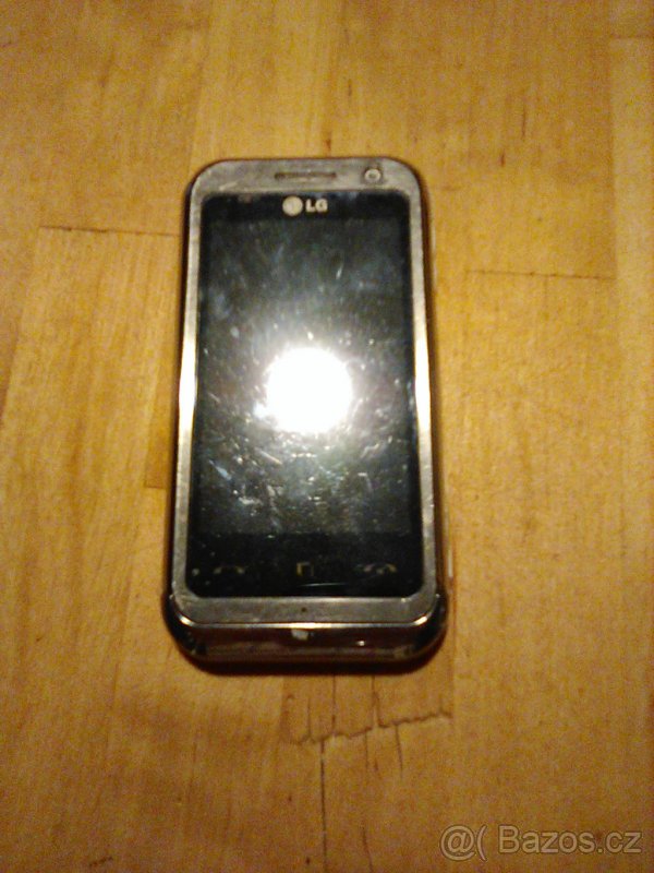 Prodám LG KM900