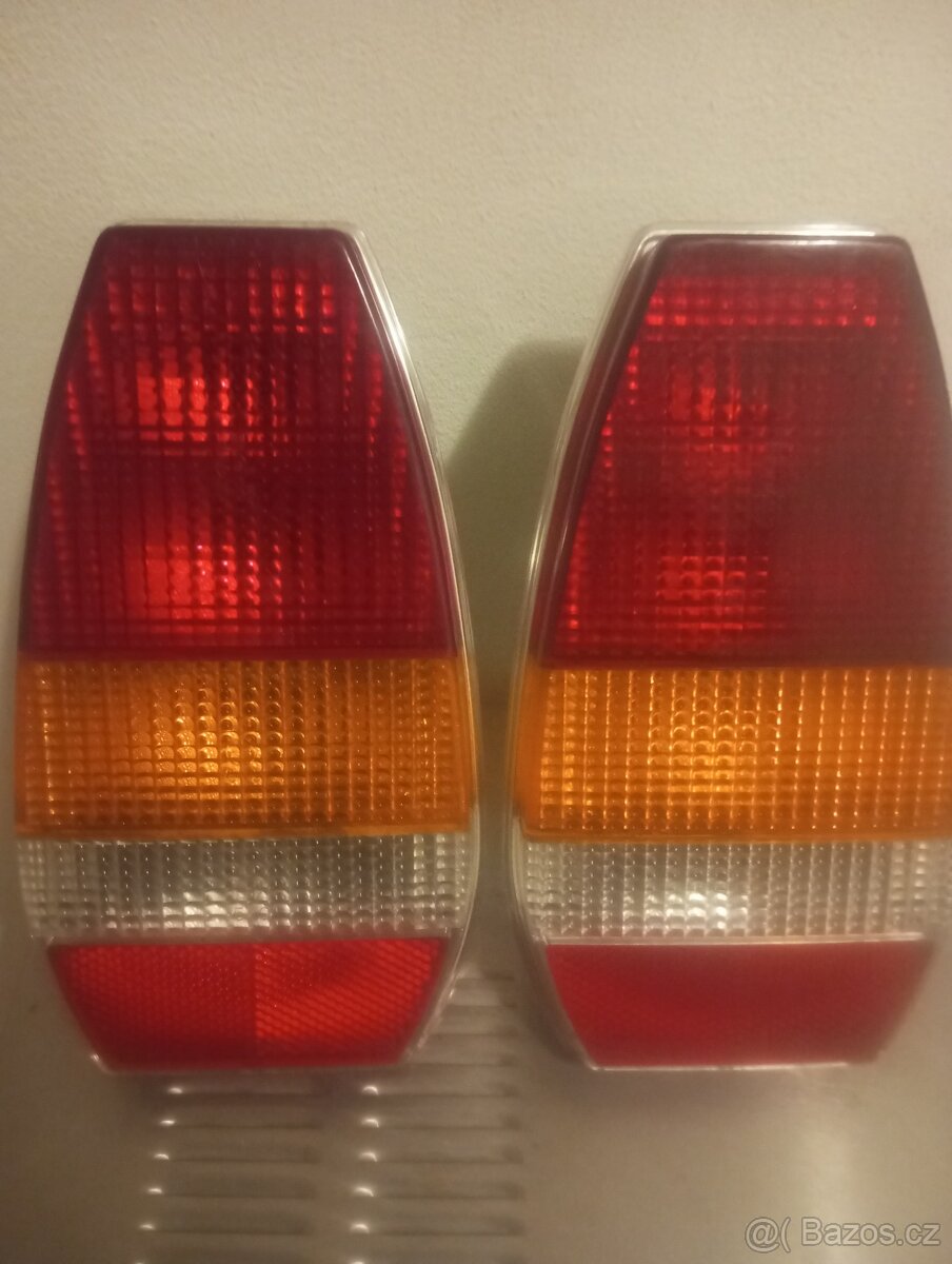 Škoda 105 120 130 zadní světla