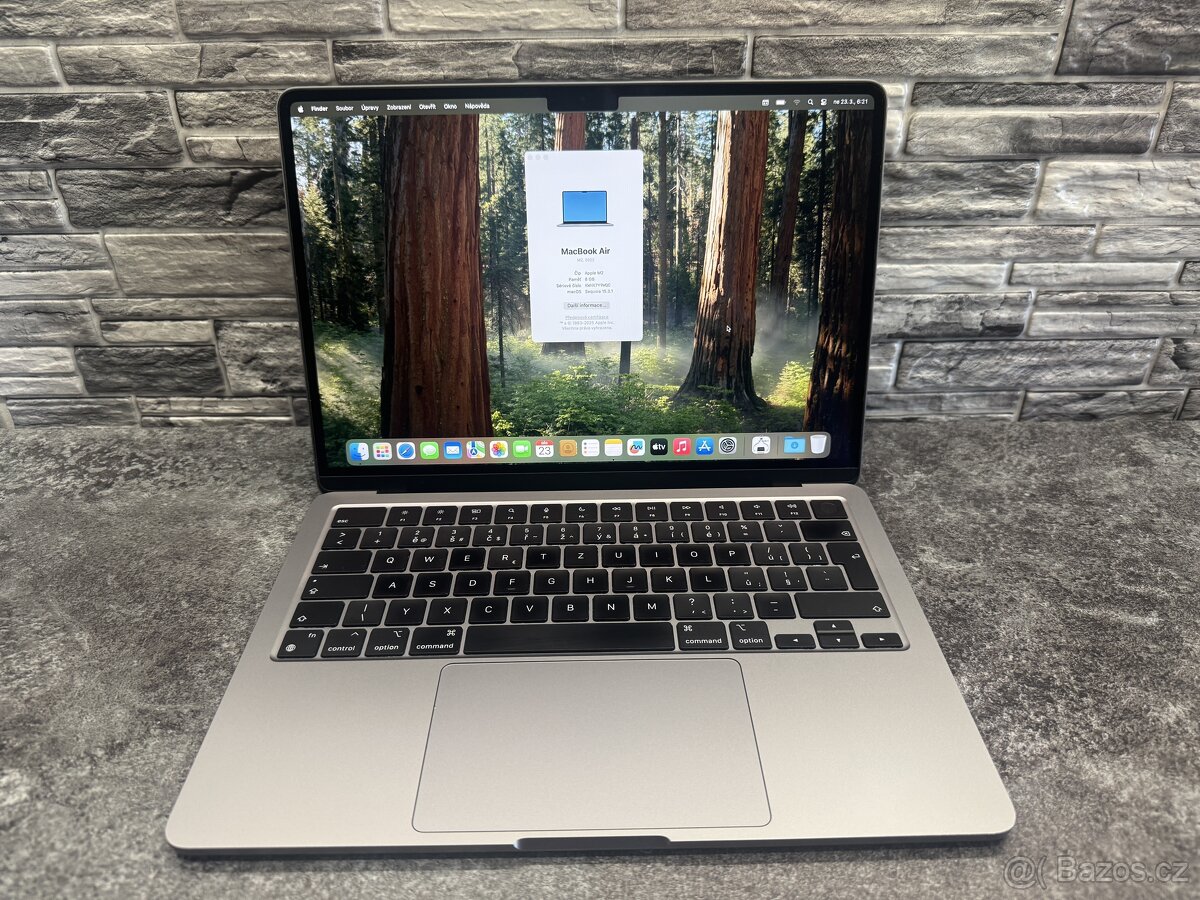 MacBook Air 13 2022 M2 / 8GB / 256GB