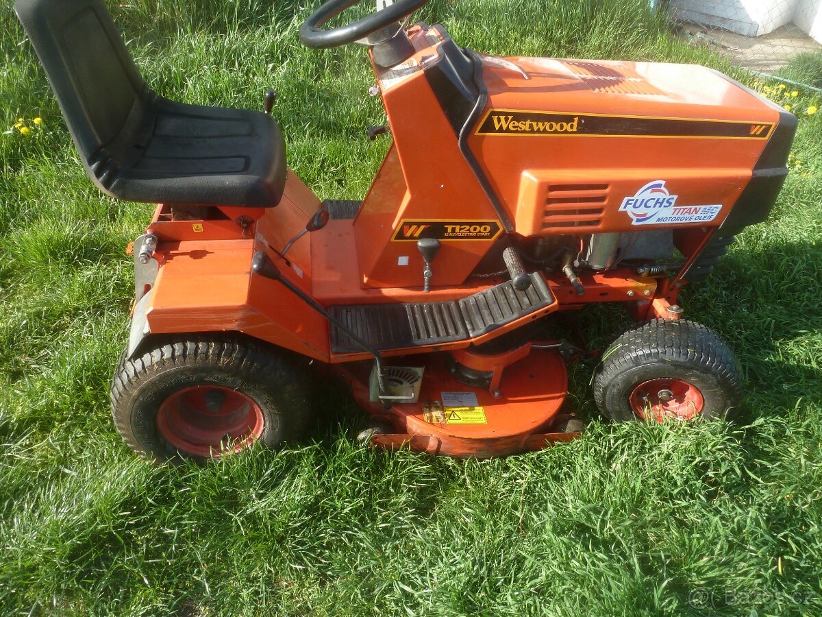 Zahradní traktor Westwood