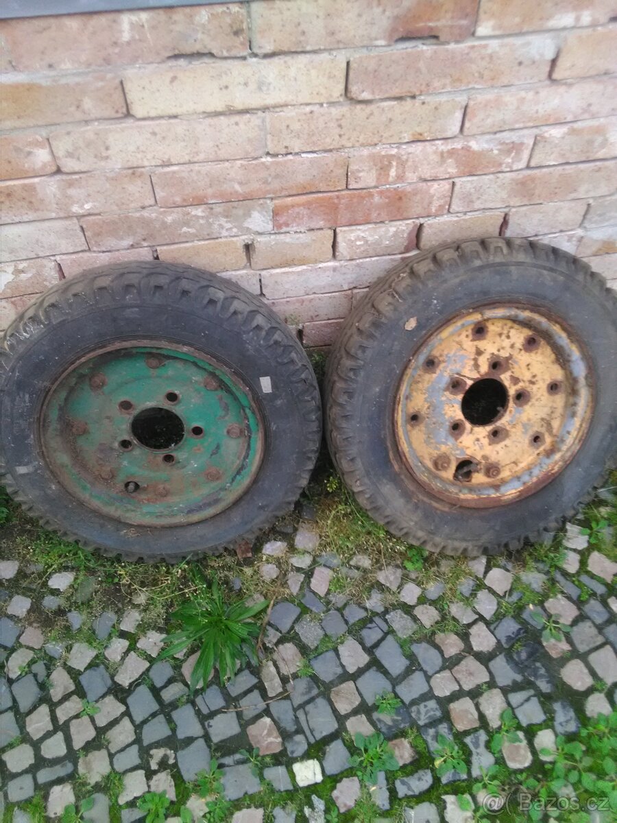 Kola na multikáru