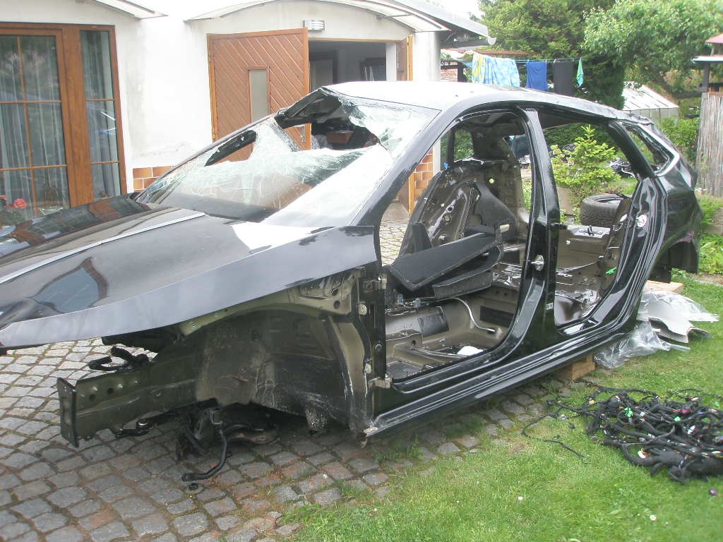 Díly 2023 Škoda KAMIQ atd. 4t km Pravý roh špička, dveře atd