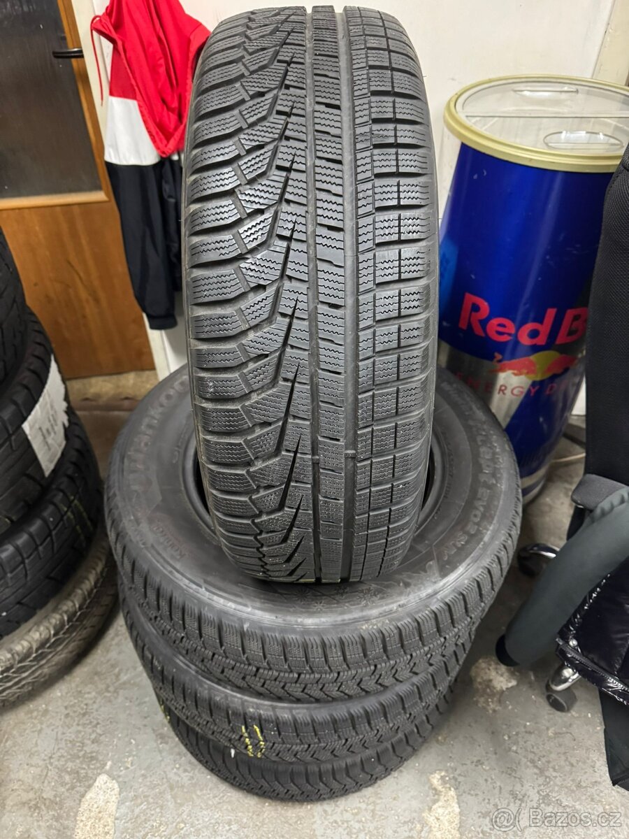 245/65R17
