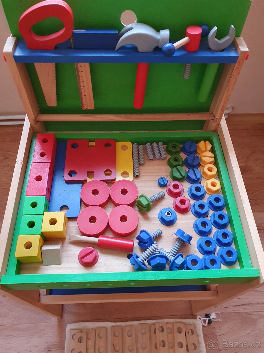 Dětský pracovní ponk