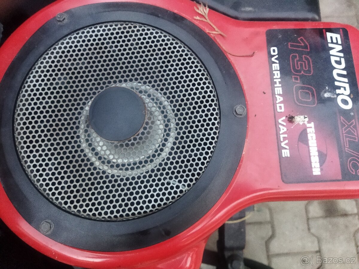 Prodám motor do zahradniho traktoru