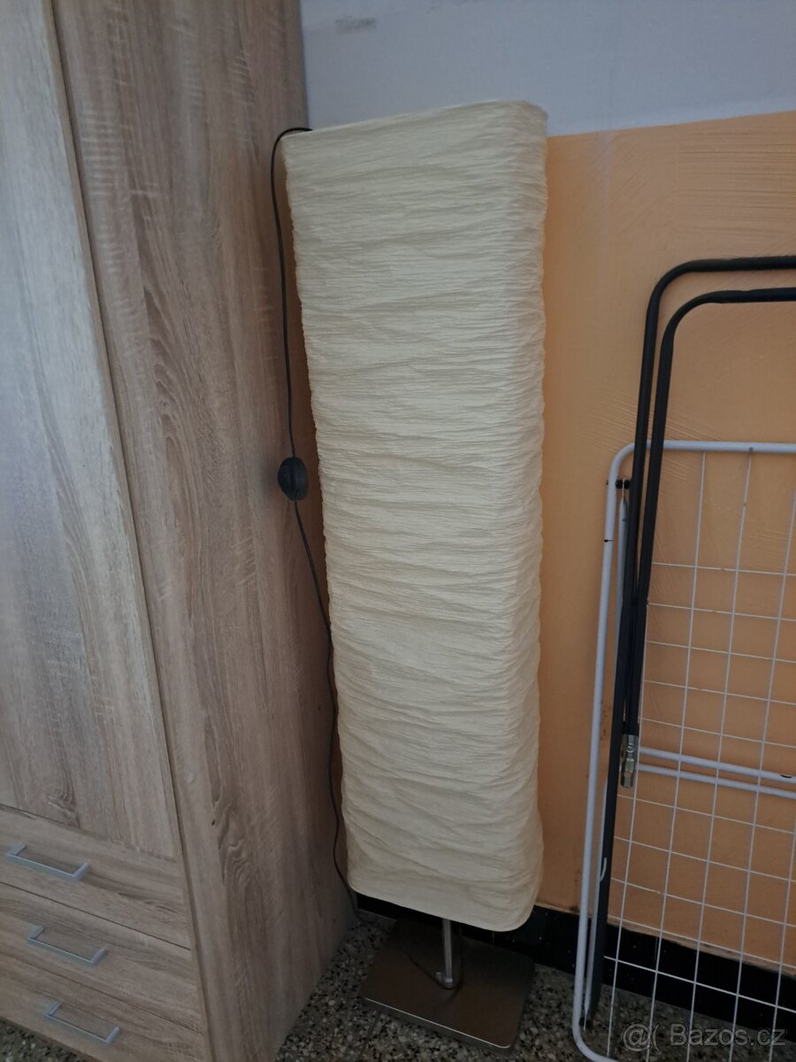 Stojanová lampa IKEA