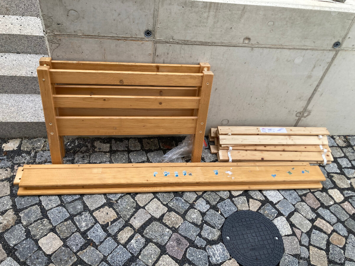 Dětská postel Domestav.