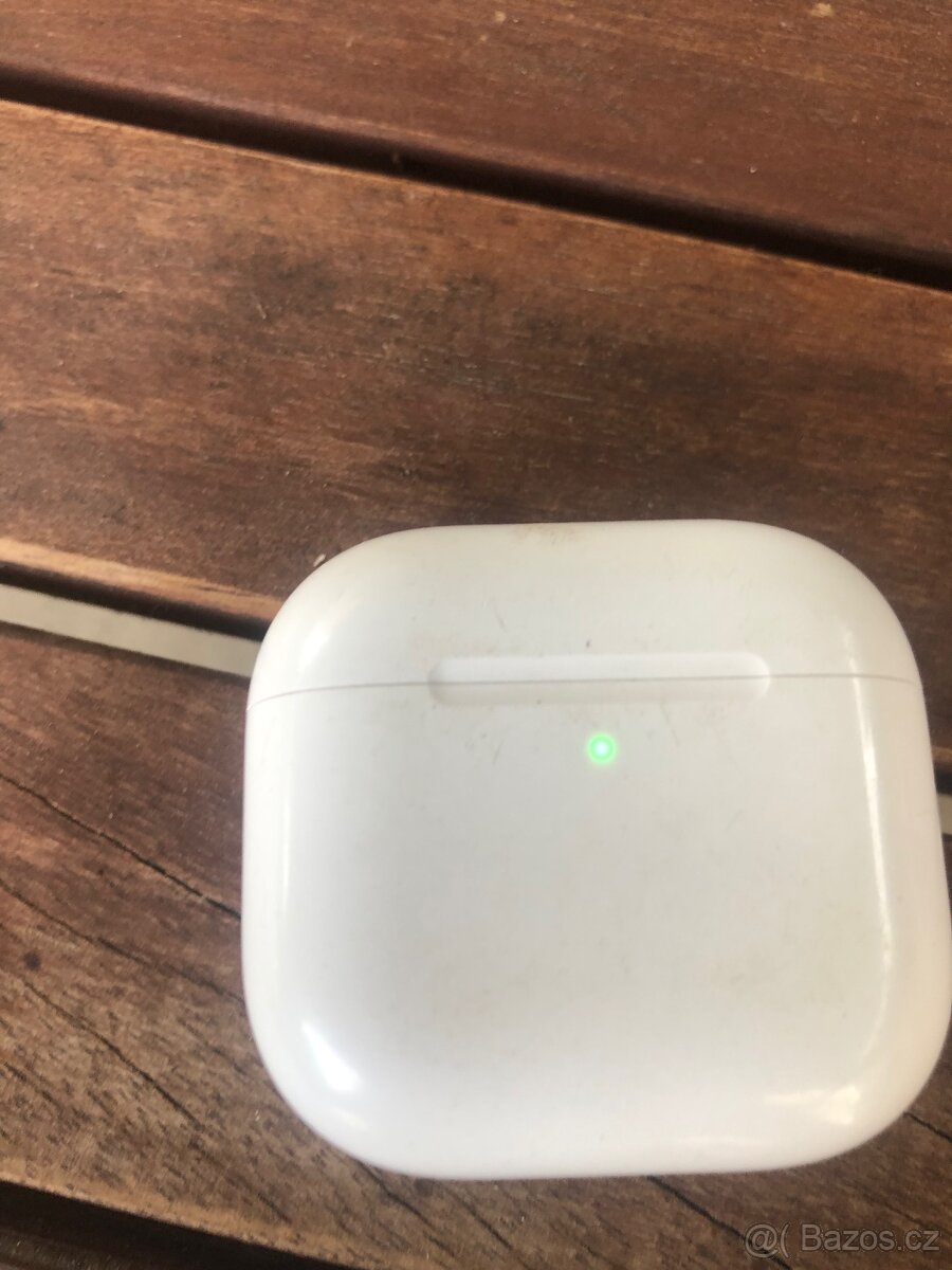 Krabička od airpods 4
