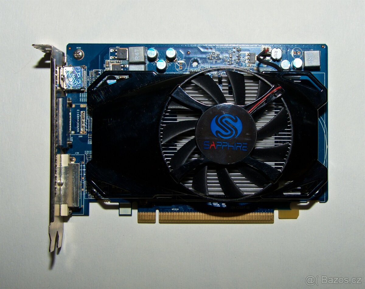 Starší herní grafická karta Sapphire AMD Radeon HD6670