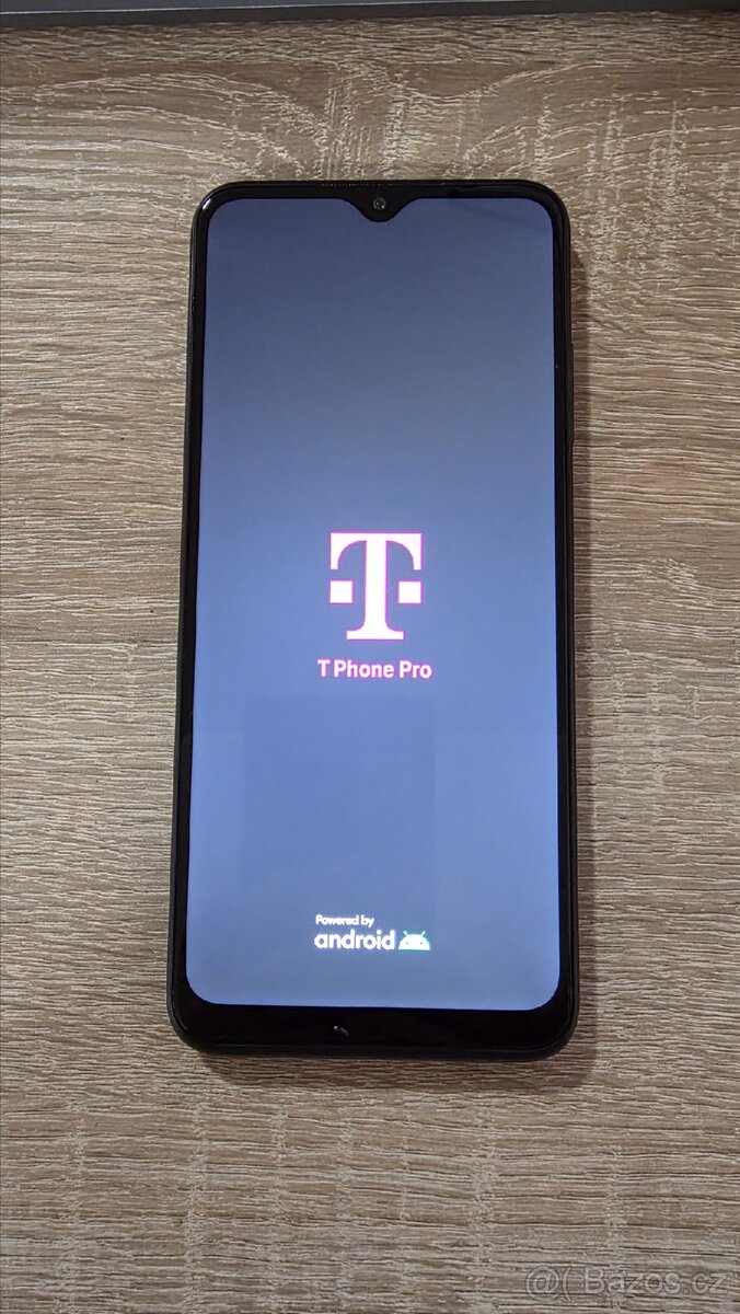 Mobilní telefon T-Phone pro