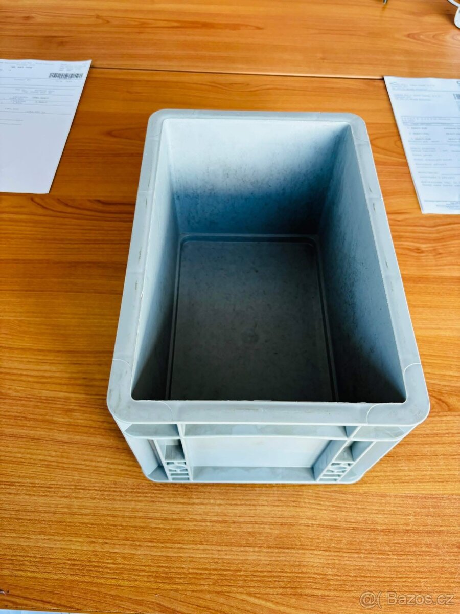 Plastové přepravky Bedynky boxy klt