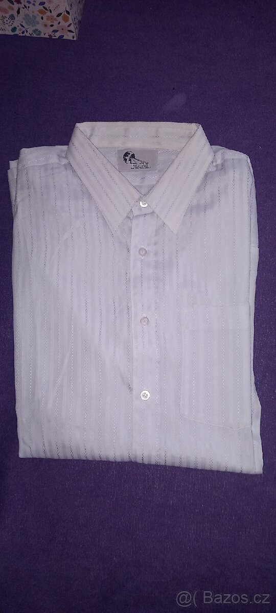 Bílá košile