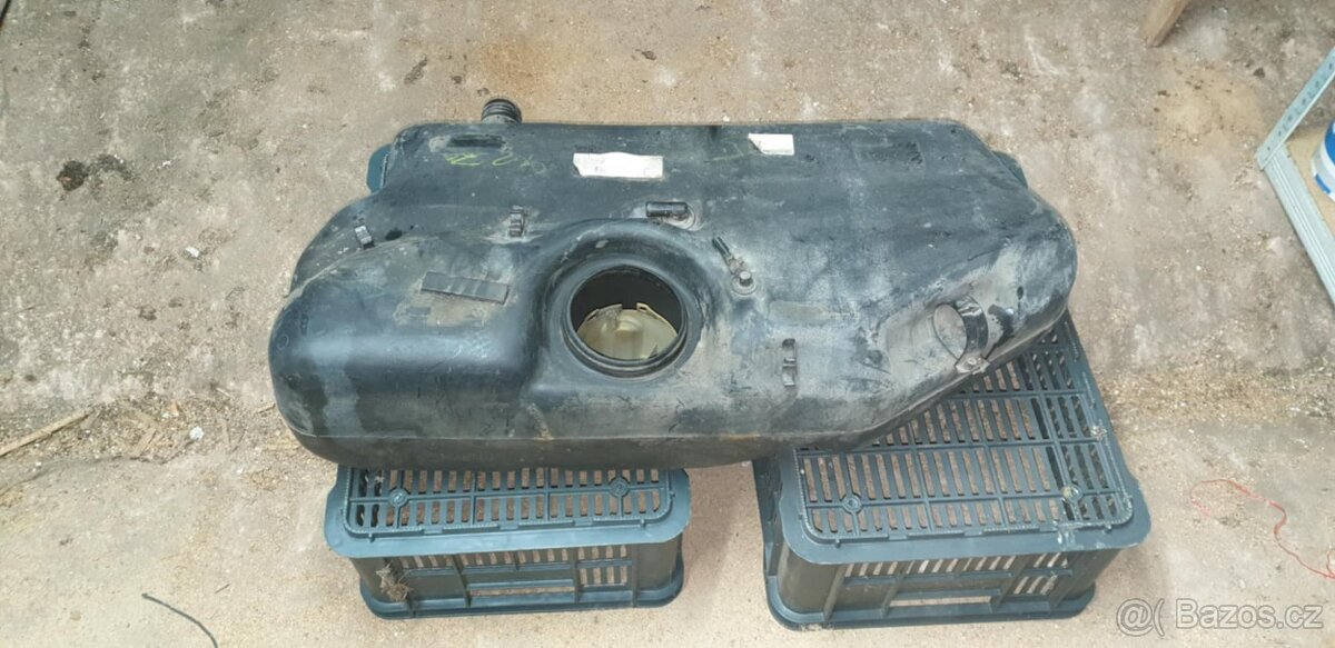 Palivová nádrž Škoda Felicia Favorit Forman